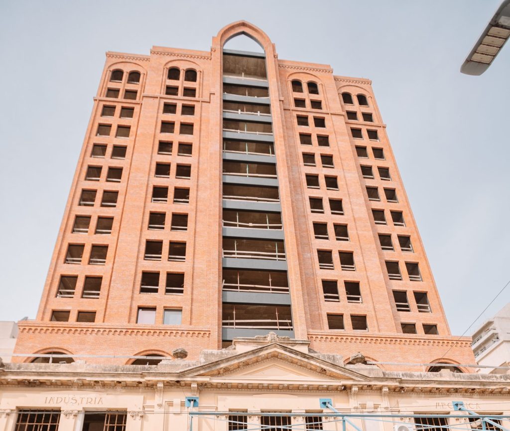 Proyecto Hilton Garden Inn Argoth en La Plata